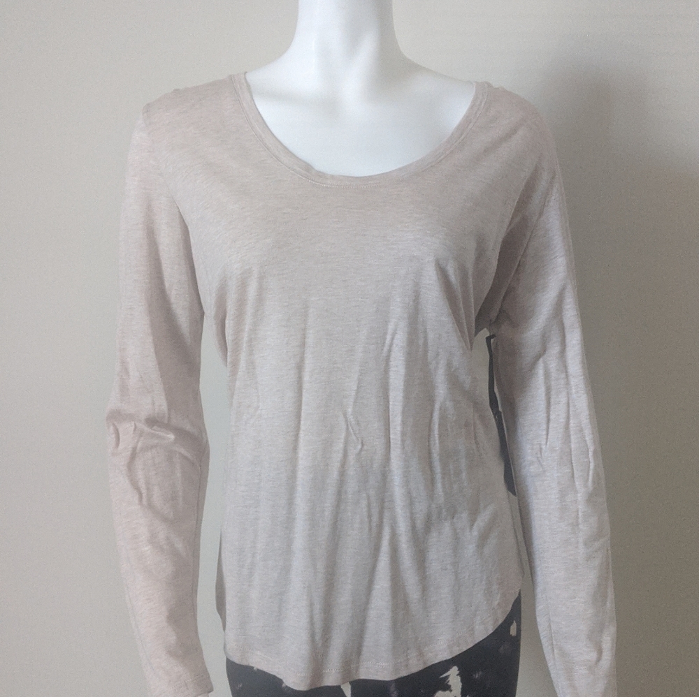 DEX Long Sleeve Scoop Neck NWT!!